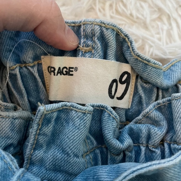 Garage shorts - Picture 3 of 3